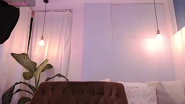 Snapshot of cami_fire chatting on 12/11/24, 11:10 cami fire online show from 12/11/24, 11:10