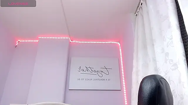 Snapshot of cami_fire chatting on 02/20/25, 11:32 cami fire online show from 02/20/25, 11:32