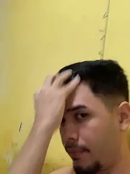 Snapshot of thguinho13 chatting on 12/30/24, 04:31 thguinho13 online show from 12/30/24, 04:31