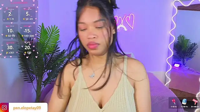 Snapshot of penelope_tay1 chatting on 02/03/25, 04:14 penelope tay1 online show from 02/03/25, 04:14