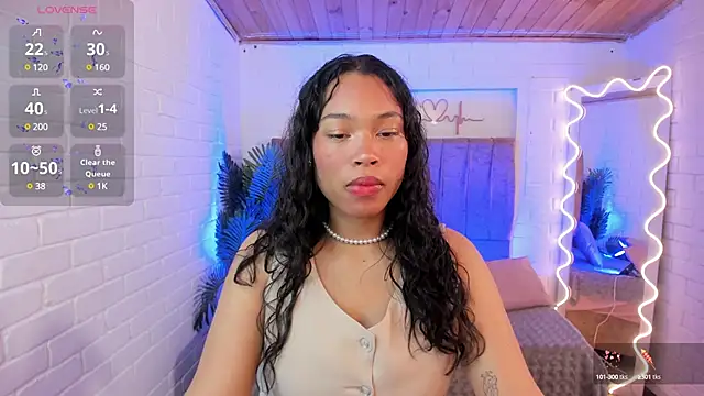 Snapshot of penelope_tay1 chatting on 02/24/25, 03:55 penelope tay1 online show from 02/24/25, 03:55