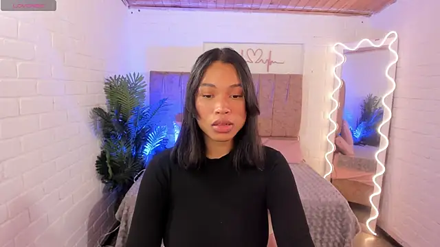 Snapshot of penelope_tay1 chatting on 03/10/25, 03:45 penelope tay1 online show from 03/10/25, 03:45