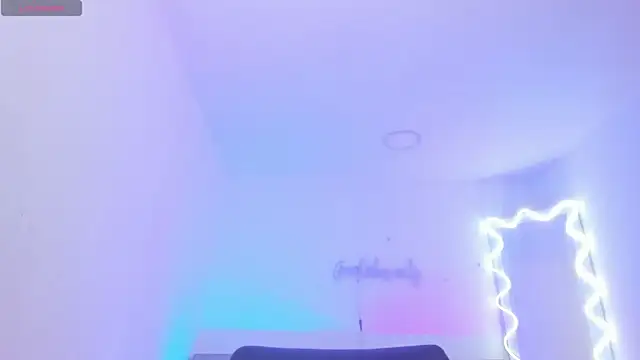 Snapshot of penelope_tay1 chatting on 10/15/25, 04:01 penelope tay1 online show from 10/15/25, 04:01