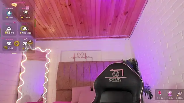 Snapshot of penelope_tay1 chatting on 10/20/25, 03:29 penelope tay1 online show from 10/20/25, 03:29