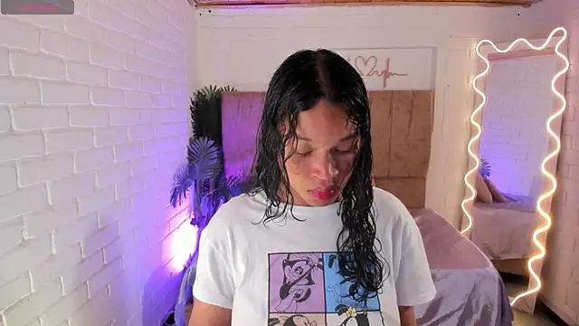 Snapshot of penelope_tay1 chatting on 11/09/25, 03:05 penelope tay1 online show from 11/09/25, 03:05