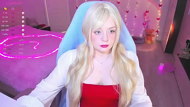 Snapshot of Amy_honey_angel chatting on 03/06/25, 09:03 Amy honey angel online show from 03/06/25, 09:03