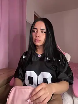 Emily-14 online show from 12/17/25, 06:52