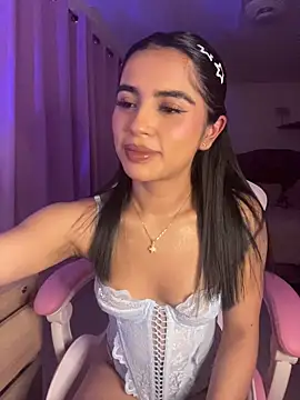 Emily-14 online show from 07/19/26, 05:11