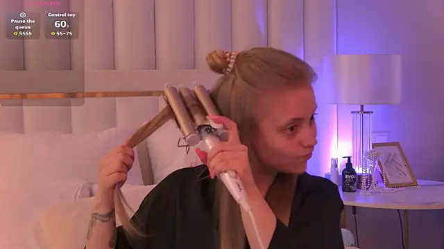 DorisHell online show from 09/30/25, 03:00