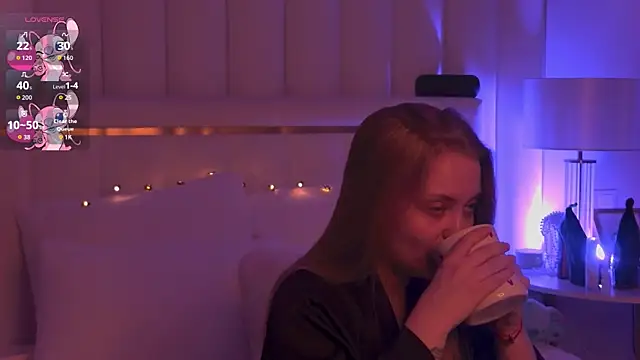 DorisHell online show from 10/30/25, 02:57