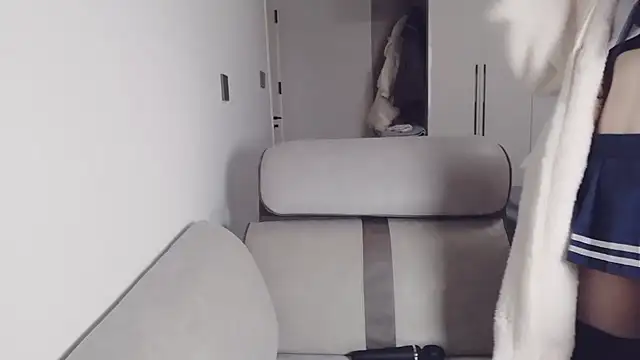 Snapshot of sasa-loves chatting on 02/16/25, 02:20 sasa-loves online show from 02/16/25, 02:20