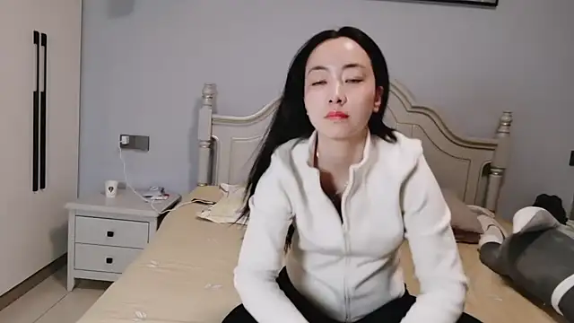 Snapshot of sasa-loves chatting on 03/21/25, 02:18 sasa-loves online show from 03/21/25, 02:18