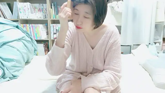 Snapshot of morikawa_sayaka chatting on 05/20/26, 11:33 morikawa sayaka online show from 05/20/26, 11:33