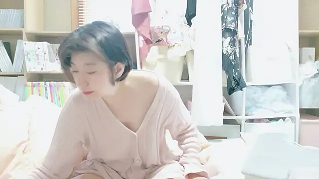 Snapshot of morikawa_sayaka chatting on 05/25/26, 11:22 morikawa sayaka online show from 05/25/26, 11:22