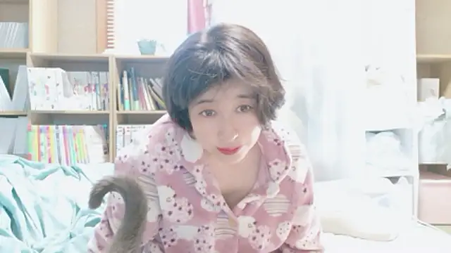 Snapshot of morikawa_sayaka chatting on 05/31/26, 11:39 morikawa sayaka online show from 05/31/26, 11:39