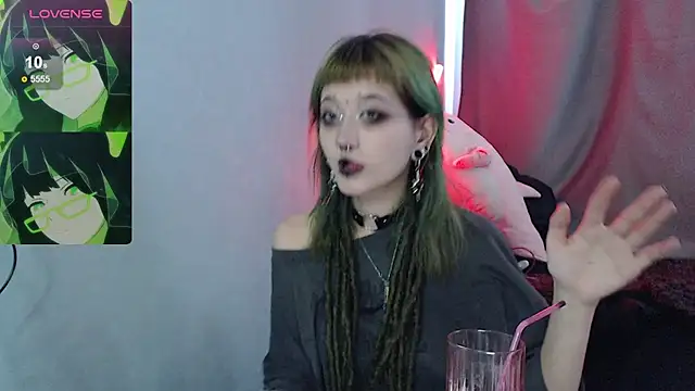 Snapshot of Milten-Trish chatting on 05/07/26, 03:39 Milten-Trish online show from 05/07/26, 03:39