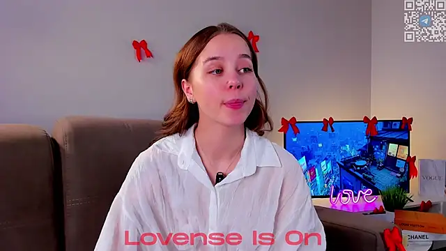 FalineDowlen online show from 02/14/26, 02:41