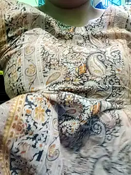 Snapshot of Fuck_Girl_Nuri chatting on 12/13/24, 05:16 Fuck Girl Nuri online show from 12/13/24, 05:16