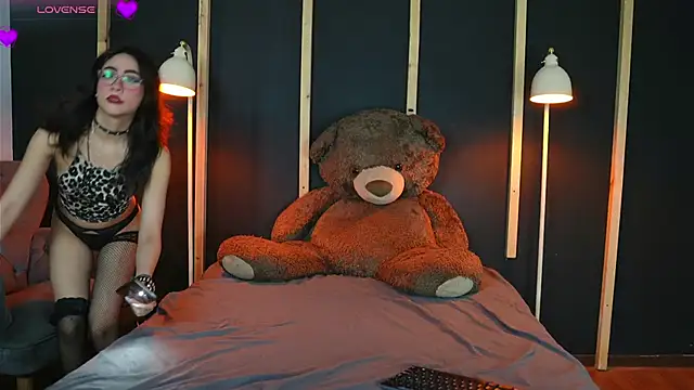 vampy dolll online show from 03/17/25, 09:02