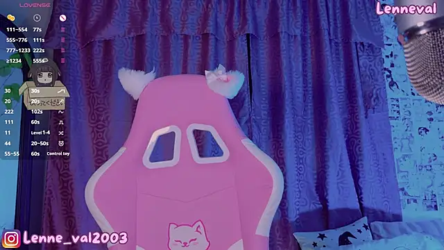 Snapshot of Lenneval1 chatting on 11/04/25, 03:05 Lenneval1 online show from 11/04/25, 03:05