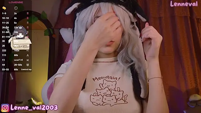 Snapshot of Lenneval1 chatting on 11/13/25, 03:05 Lenneval1 online show from 11/13/25, 03:05