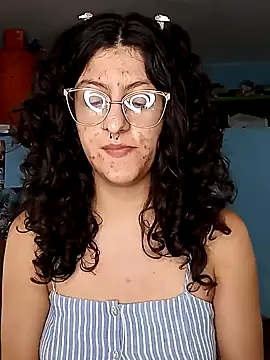 Snapshot of LoveElectra chatting on 12/19/24, 05:50 LoveElectra online show from 12/19/24, 05:50