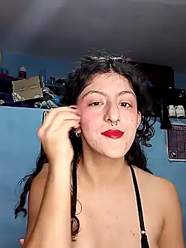 Snapshot of LoveElectra chatting on 01/02/25, 12:34 LoveElectra online show from 01/02/25, 12:34