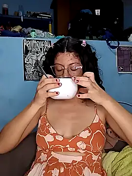 Snapshot of LoveElectra chatting on 01/30/25, 03:44 LoveElectra online show from 01/30/25, 03:44