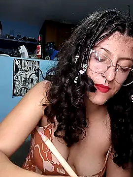 Snapshot of LoveElectra chatting on 02/10/25, 02:41 LoveElectra online show from 02/10/25, 02:41