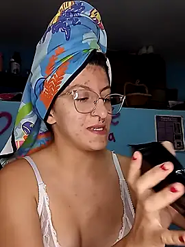 Snapshot of LoveElectra chatting on 03/18/25, 08:59 LoveElectra online show from 03/18/25, 08:59