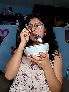 Snapshot of LoveElectra chatting on 03/20/25, 01:04 LoveElectra online show from 03/20/25, 01:04