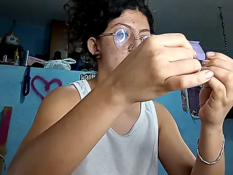 Snapshot of LoveElectra chatting on 10/02/25, 03:08 LoveElectra online show from 10/02/25, 03:08