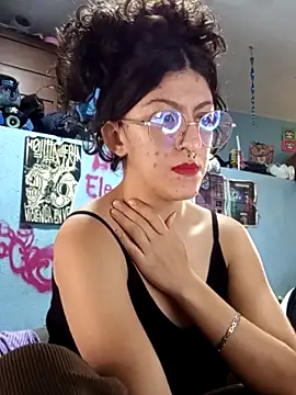 Snapshot of LoveElectra chatting on 10/13/25, 02:50 LoveElectra online show from 10/13/25, 02:50