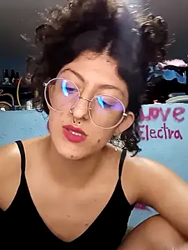Snapshot of LoveElectra chatting on 11/13/25, 09:36 LoveElectra online show from 11/13/25, 09:36