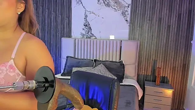 Lillyortiz online show from 04/06/26, 07:48