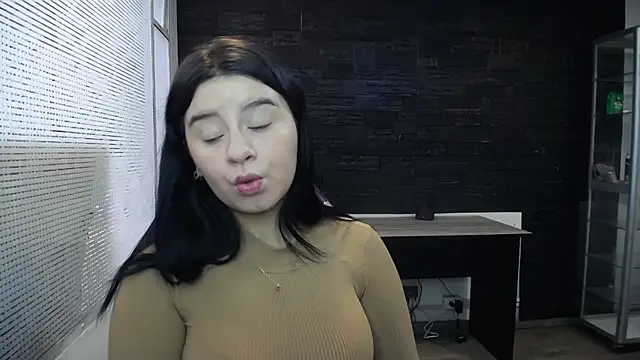 SaraBraun  online show from 12/29/24, 01:06