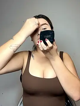 Snapshot of SaraBraun_ chatting on 01/08/26, 05:26 SaraBraun online show from 01/08/26, 05:26