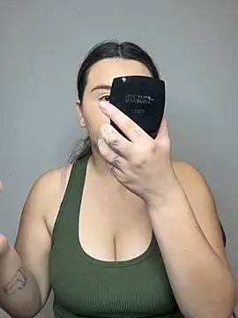 Snapshot of SaraBraun_ chatting on 02/05/26, 06:01 SaraBraun online show from 02/05/26, 06:01