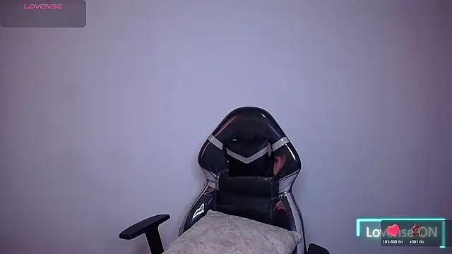 Snapshot of SaraBraun_ chatting on 02/11/26, 05:07 SaraBraun online show from 02/11/26, 05:07