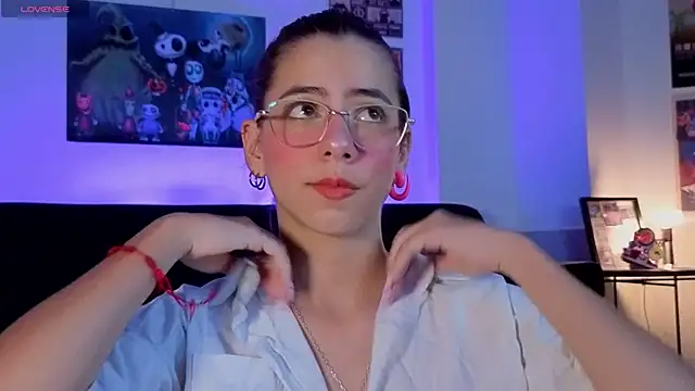 Snapshot of ArtemisaBlake chatting on 12/17/25, 05:24 ArtemisaBlake online show from 12/17/25, 05:24