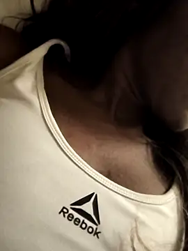 LuckiXCX online show from 12/22/24, 04:17