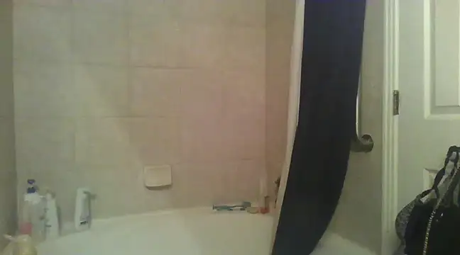 LuckiXCX online show from 02/08/25, 11:55