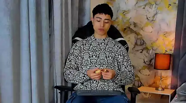 Snapshot of JoshRashfordd chatting on 02/01/25, 12:05 JoshRashfordd online show from 02/01/25, 12:05