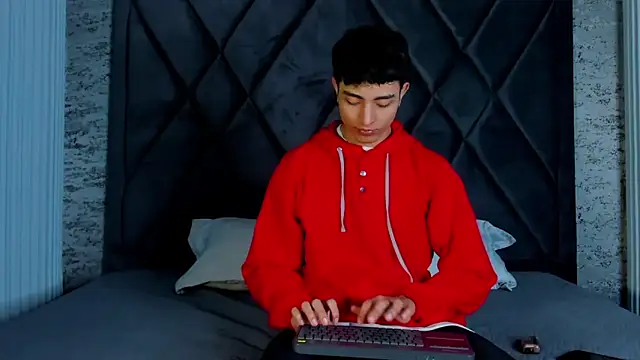 Snapshot of JoshRashfordd chatting on 02/23/25, 12:05 JoshRashfordd online show from 02/23/25, 12:05