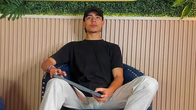 Snapshot of JoshRashfordd chatting on 09/12/25, 12:16 JoshRashfordd online show from 09/12/25, 12:16