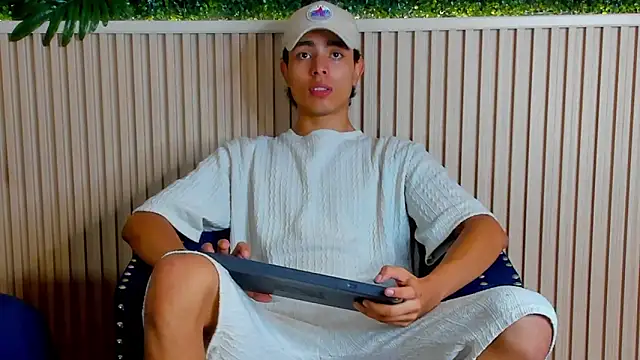 Snapshot of JoshRashfordd chatting on 09/26/25, 11:47 JoshRashfordd online show from 09/26/25, 11:47