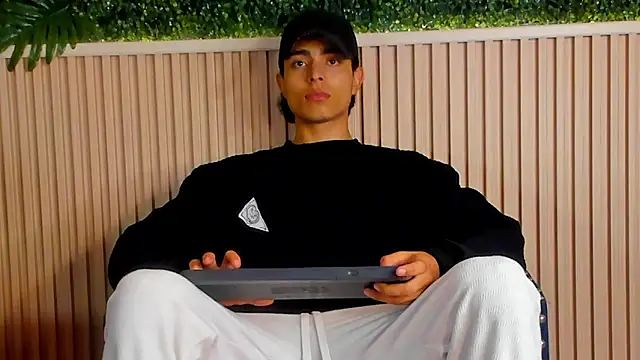 Snapshot of JoshRashfordd chatting on 09/28/25, 11:48 JoshRashfordd online show from 09/28/25, 11:48