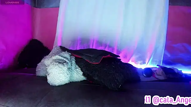 Snapshot of Cata-angel chatting on 02/07/25, 01:25 Cata-angel online show from 02/07/25, 01:25