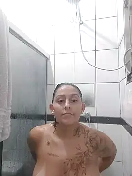 Snapshot of baixinhaloira chatting on 12/13/24, 11:50 baixinhaloira online show from 12/13/24, 11:50