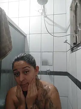 Snapshot of baixinhaloira chatting on 11/03/25, 12:24 baixinhaloira online show from 11/03/25, 12:24